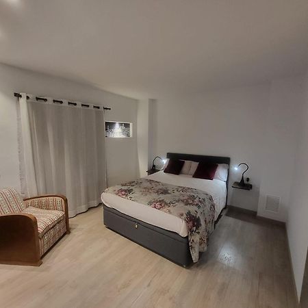 Turistic Girona - Piso De 1, 2 O 3 Habitaciones Buitenkant foto