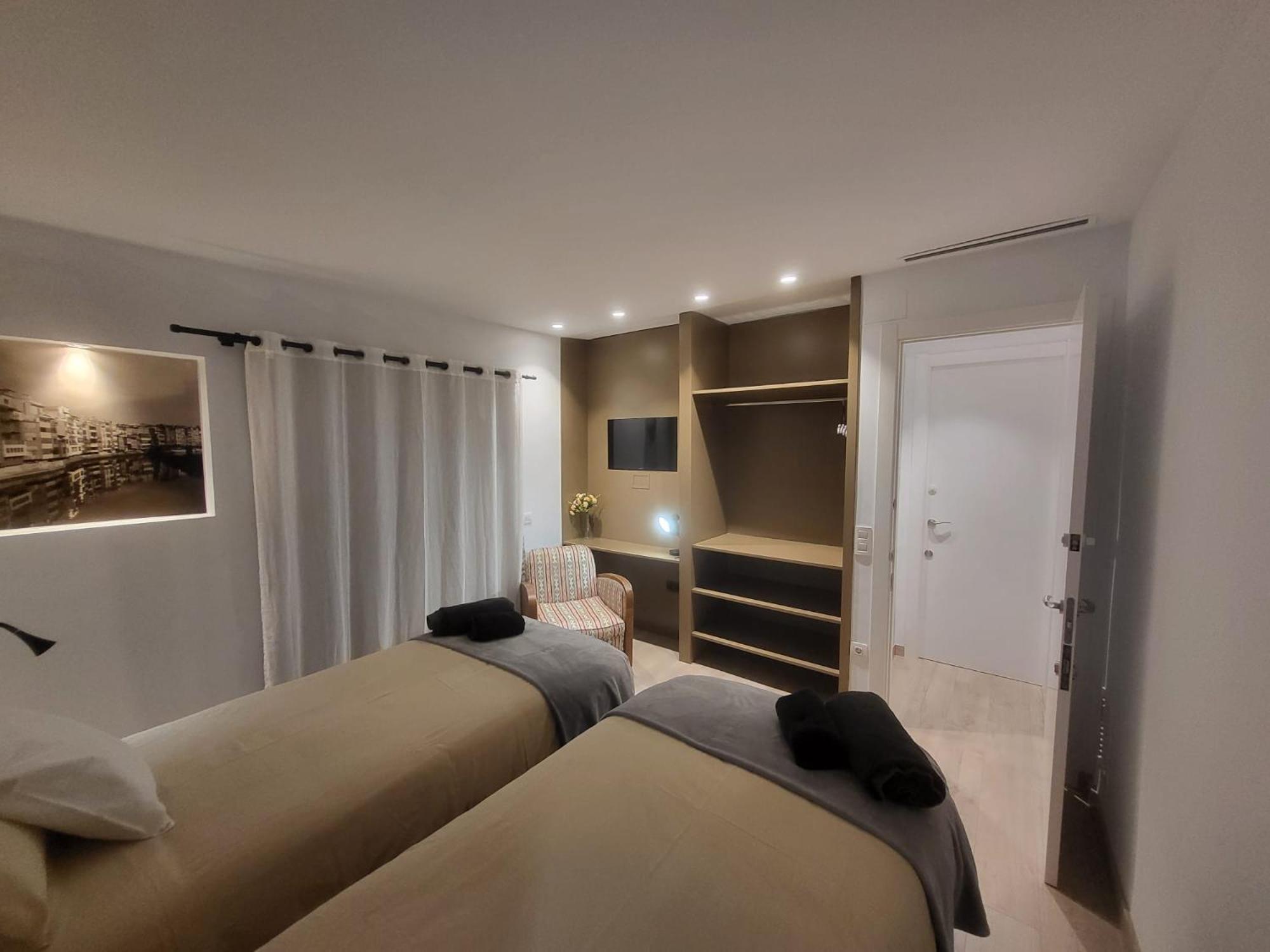 Turistic Girona - Piso De 1, 2 O 3 Habitaciones Buitenkant foto