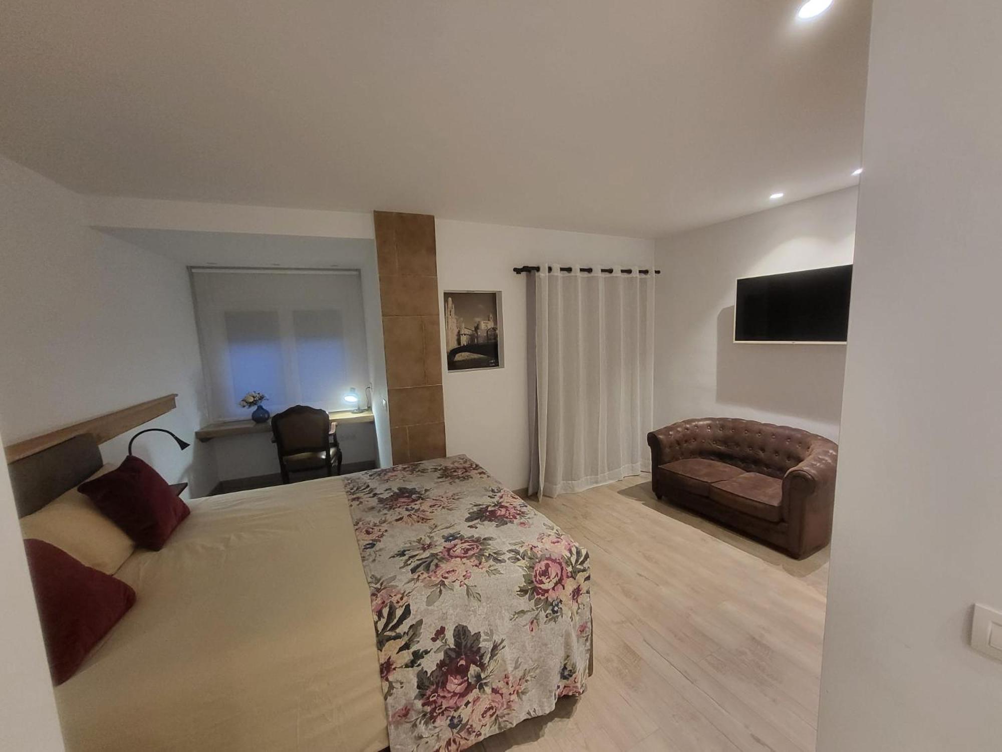 Turistic Girona - Piso De 1, 2 O 3 Habitaciones Buitenkant foto